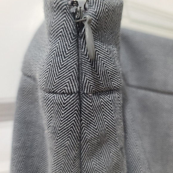 Ladies pleated skirt - Picture 4 of 5